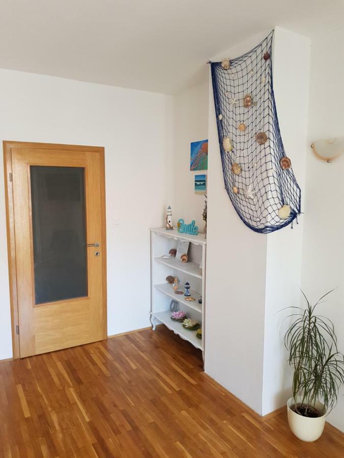 Apartment Doris Kostrena Bagian luar foto