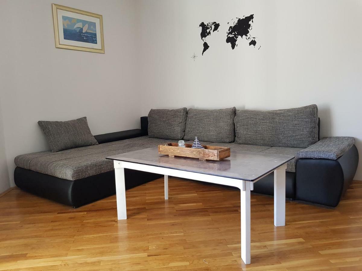 Apartment Doris Kostrena Bagian luar foto